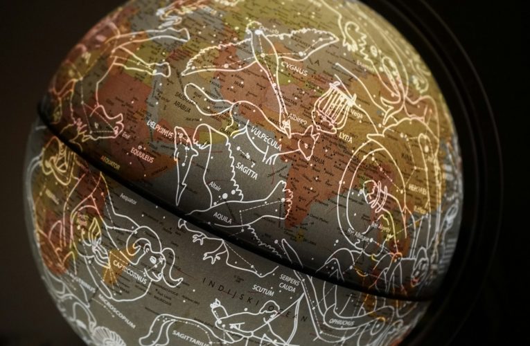 Horóscopo de Dezembro: Ventos de Mudança para Sagitário e a Clarividência de Carneiro